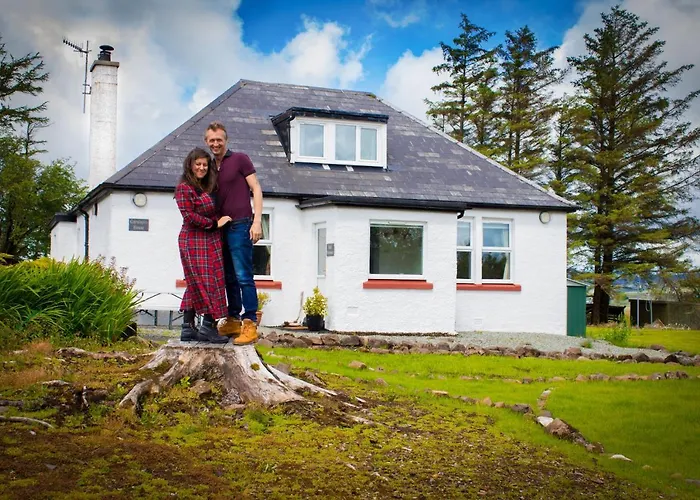 The Red Red Robin Cottage