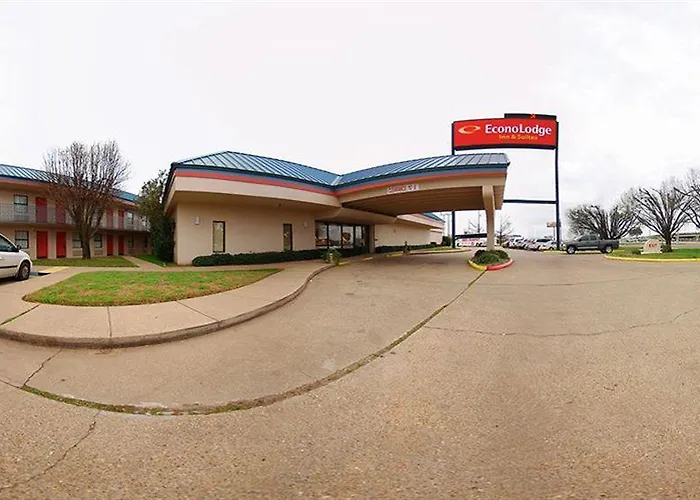 Econo Lodge Inn & Suites