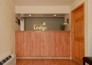Econo Lodge Airport
