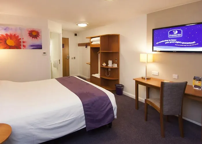 Premier Inn Inverness Centre - River Ness