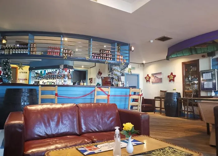 Marine Hotel