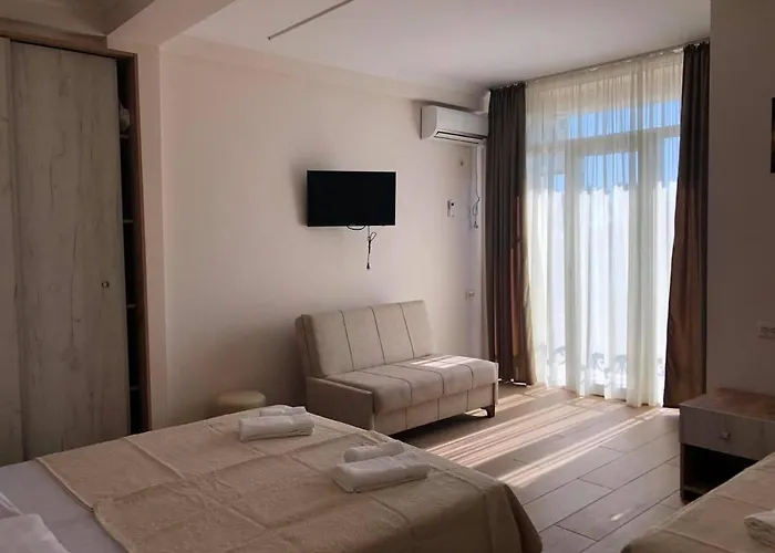 Chaki Hotel