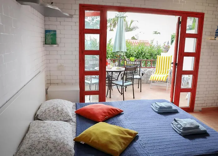 Los Geranios, Close To Beach, Puerto Colon, Yellowcat 2