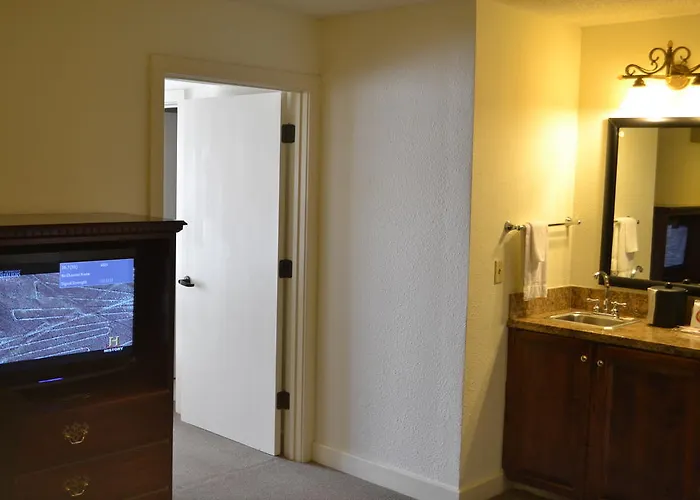 Jameson Inn & Suites