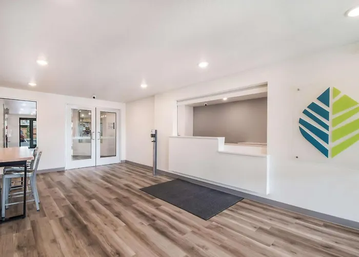 Woodspring Suites Portland Vancouver