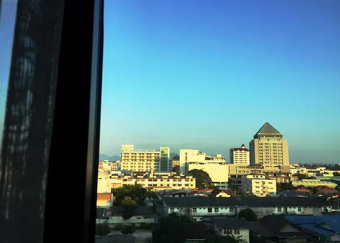 Crystal Jade Hotel