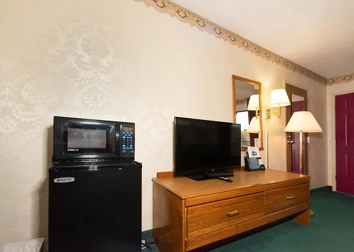 Howard Johnson Express Inn Eureka Springs