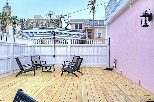 Room 4 Oleander Hotel Downtown Galveston Hotel Near Cruise Terminal & Beach