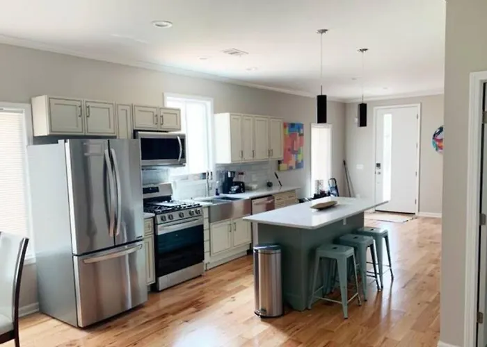 Atlanta Unit 1 Room 3 - Cheerful Private Bedroom & Bathroom