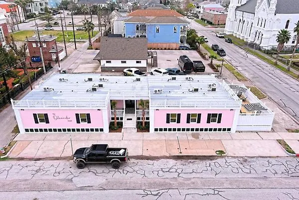 Room 3 Oleander Hotel Family-Friendly Galveston Hotel 1 Mile From Beach