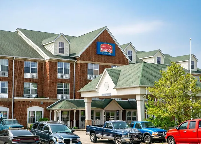Blisspoint Inn & Suites Marion