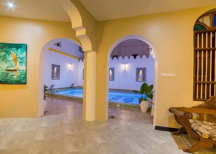 Tembo Palace Hotel