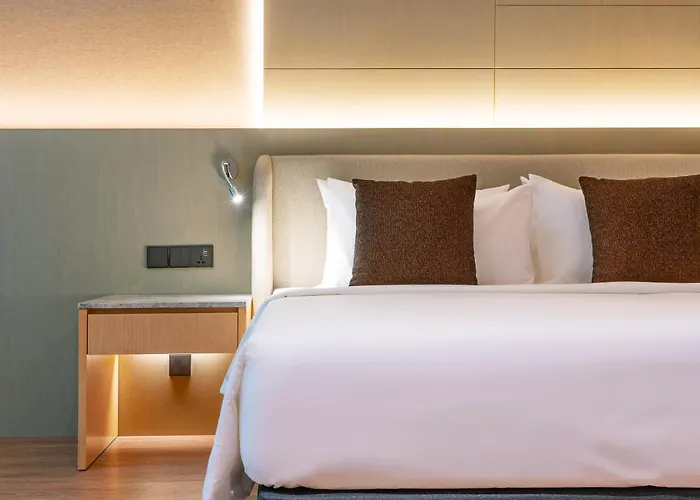 M World Hotel