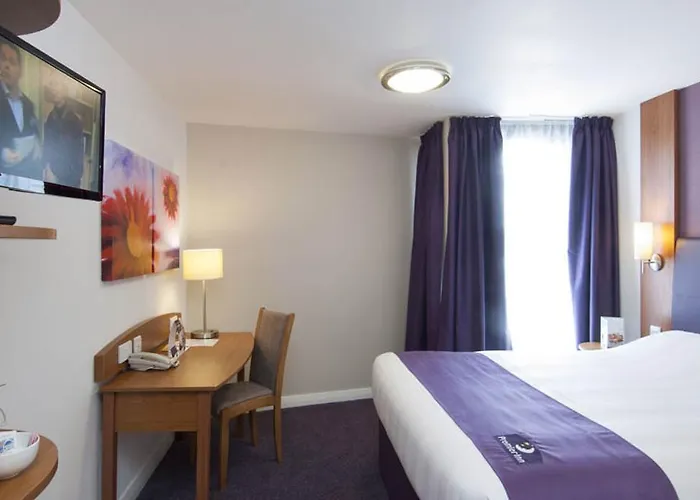 Premier Inn Watford - Croxley Green
