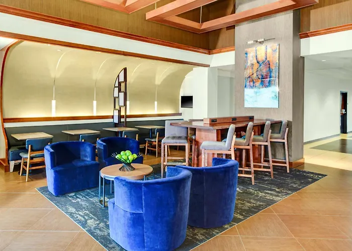 Hyatt Place Pittsburgh Airport - Robinson Mall