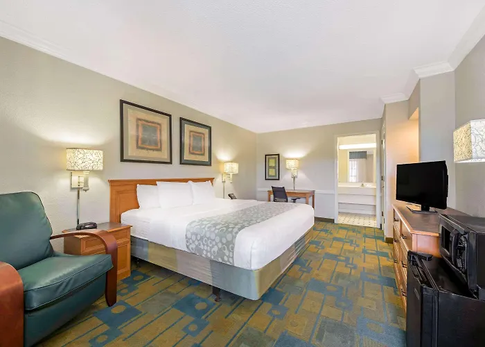 La Quinta Inn By Wyndham New Orleans Causeway