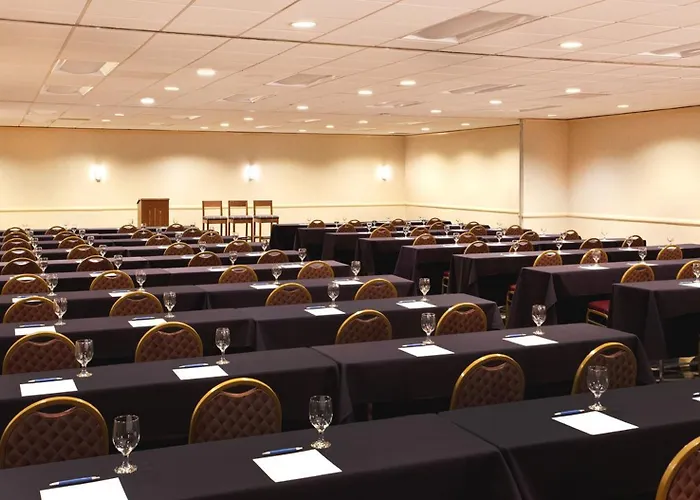 Four Points By Sheraton Cleveland Airport