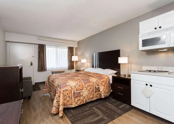 Days Inn By Wyndham Harrisburg North