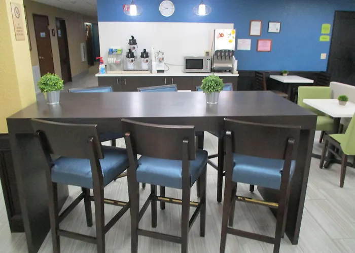 Best Western Plus Carrizo Springs Inn & Suites