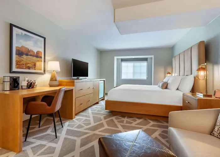 La Quinta Inn & Suites By Wyndham Tempe University, Phoenix