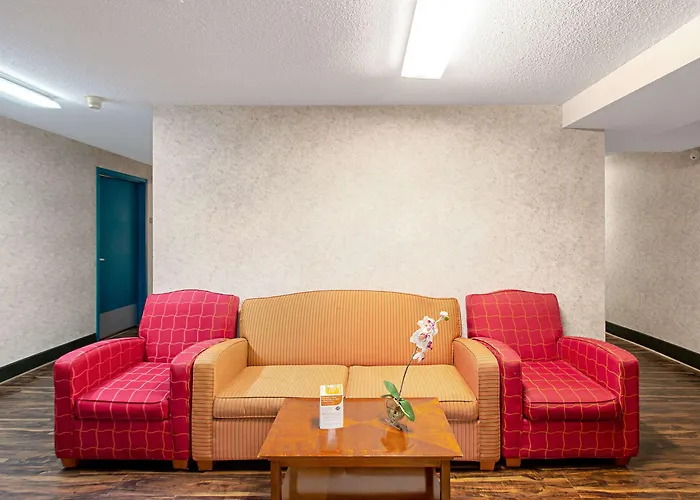 Econo Lodge Utica