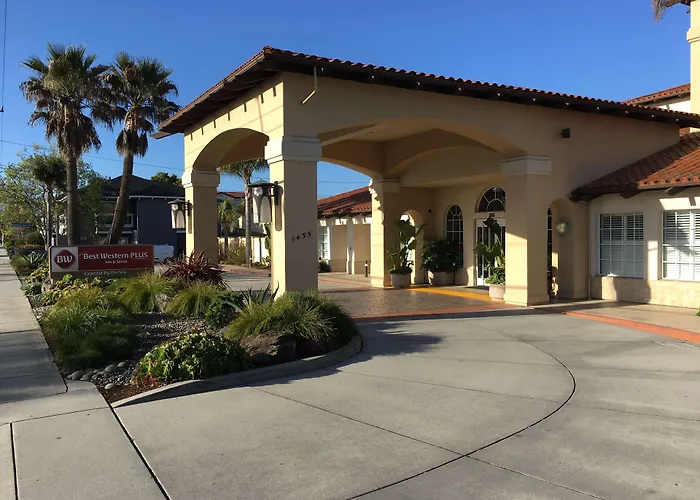 Best Western Plus Capitola By-The-Sea Inn & Suites