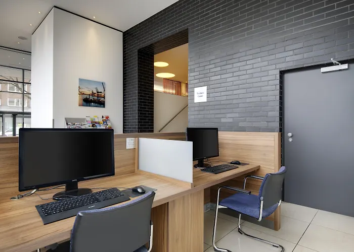Premier Inn Hamburg City Alster