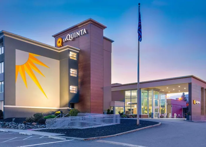 La Quinta By Wyndham Clifton/Rutherford