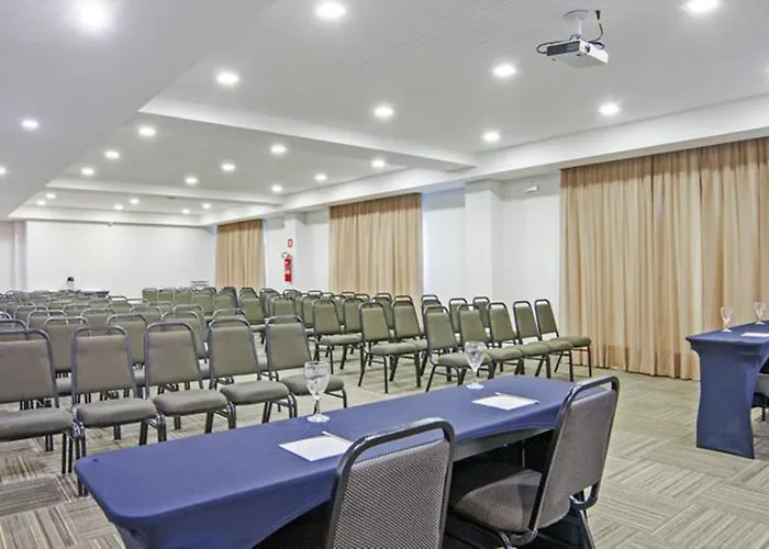 Slim Hotel Curitiba Av Das Torres