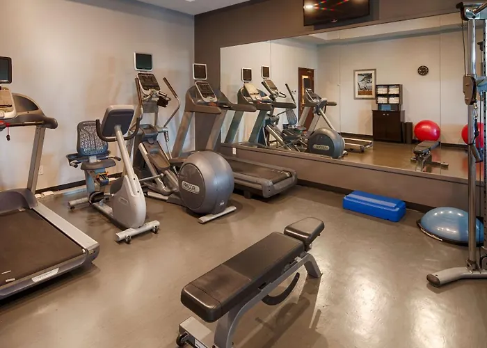 Best Western Plus Winnipeg Airport Hotel