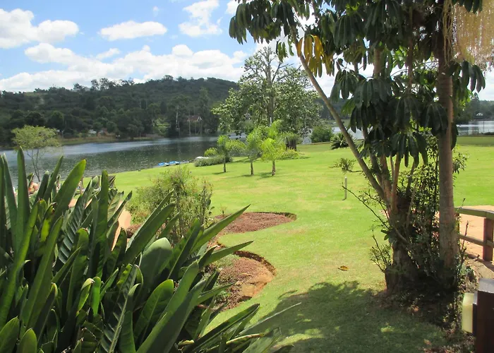 African Sky Hotels - Pine Lake Inn