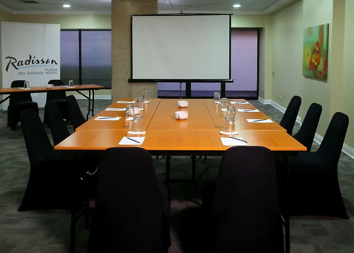 Radisson Hotel Plaza Del Bosque Lima