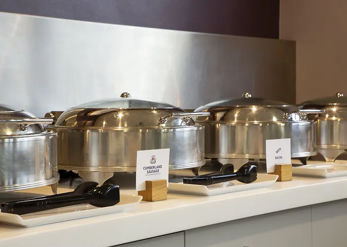 Holiday Inn Express Dunstable By Ihg