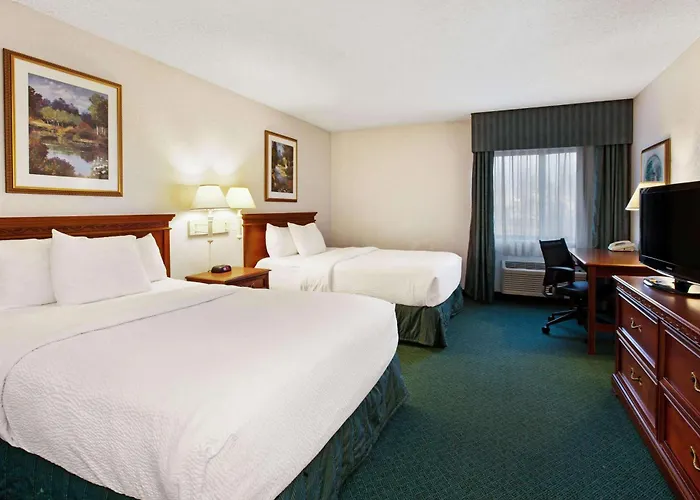 La Quinta Inn By Wyndham Detroit Canton
