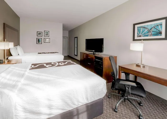 La Quinta Inn & Suites By Wyndham Fort Worth Arlington West