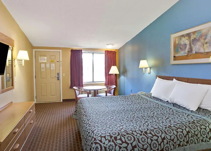 Days Inn By Wyndham Lawrenceville