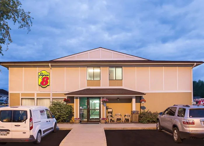 Super 8 By Wyndham Beaver Dam