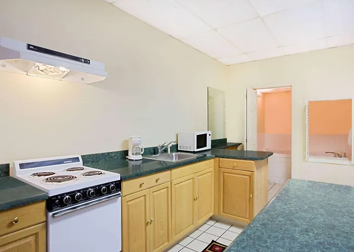Bristol Parkway Inn
