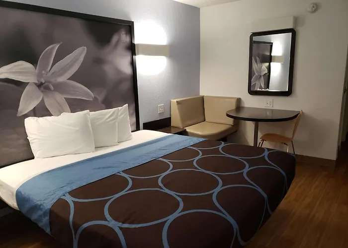 Super 8 By Wyndham Fort Smith