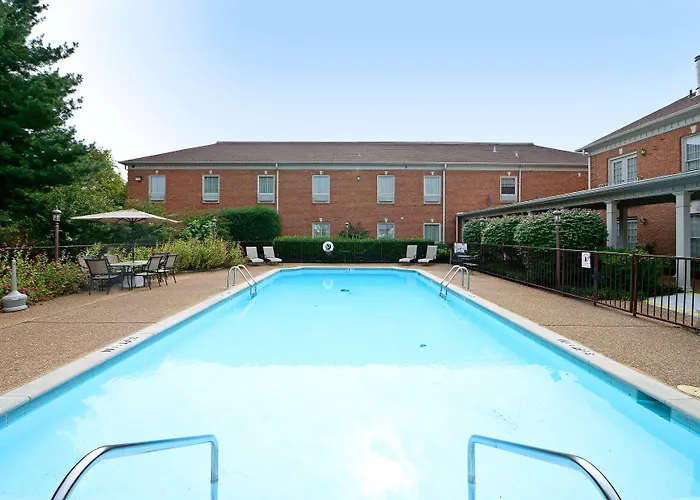 Best Western Spring Hill Inn & Suites