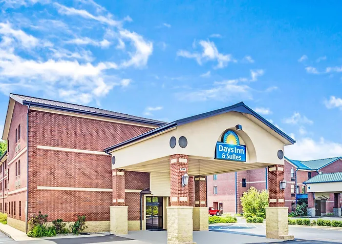 Days Inn & Suites By Wyndham Jeffersonville In