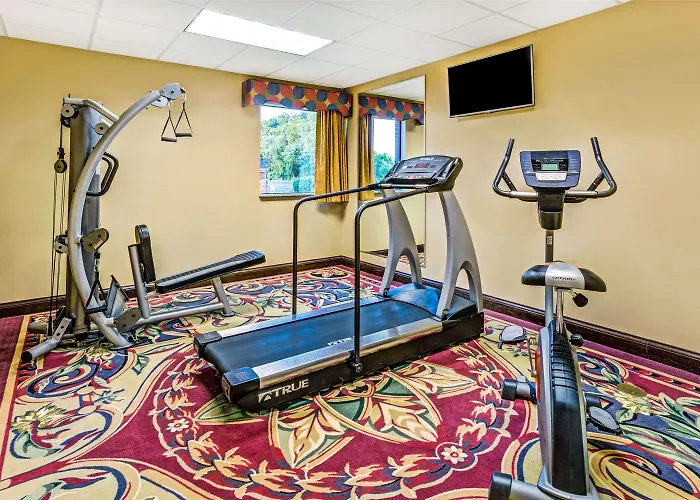 Days Inn & Suites By Wyndham Jeffersonville In