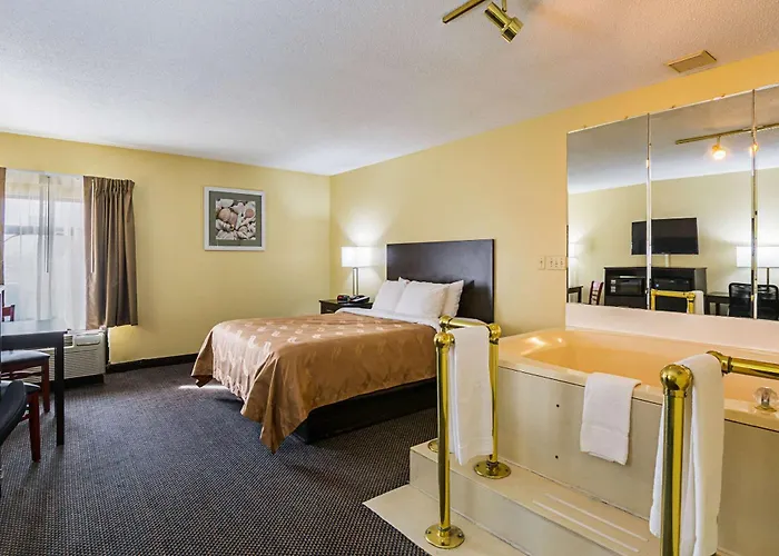Quality Inn & Suites Greensburg I-74