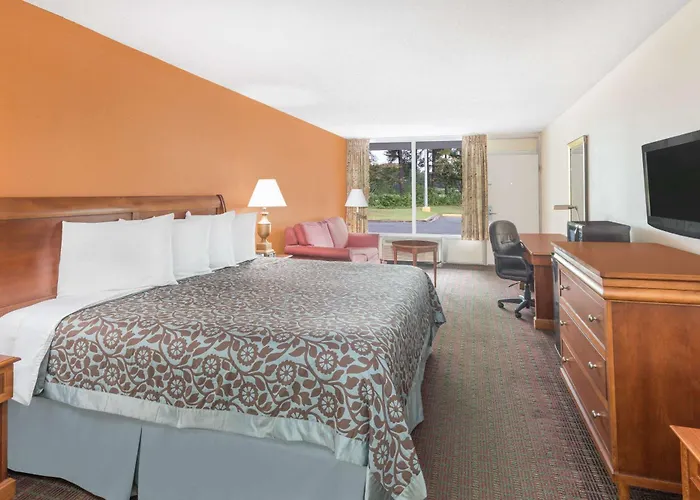 Days Inn By Wyndham Orangeburg South