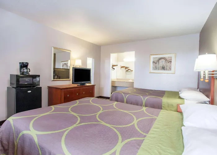 Super 8 By Wyndham West Monroe