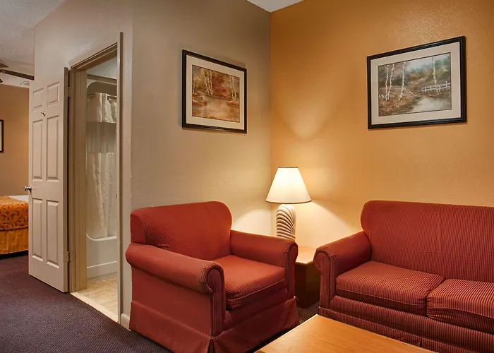 Best Western Delhi Inn