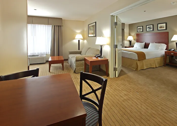 Holiday Inn Express & Suites Searcy By Ihg