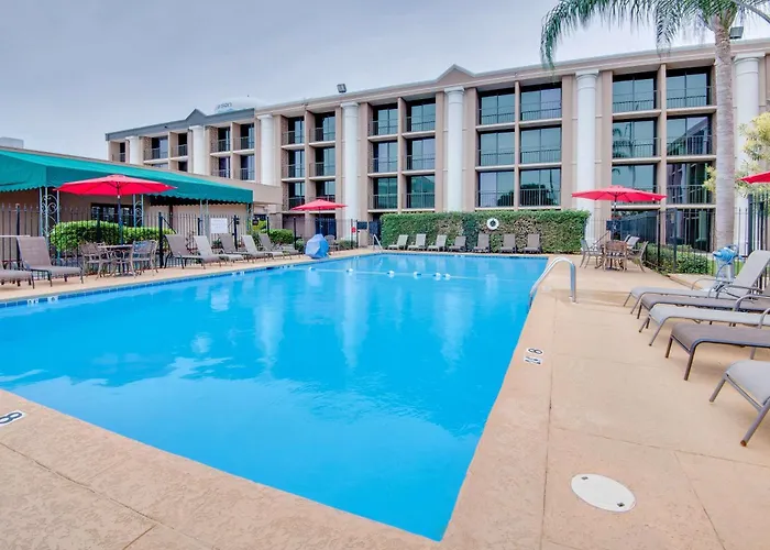 Clarion Hotel & Suites New Orleans Airport