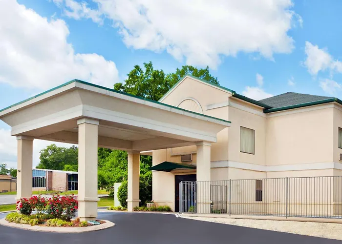 Super 8 By Wyndham Ft. Oglethorpe Ga/Chatt Tn Area