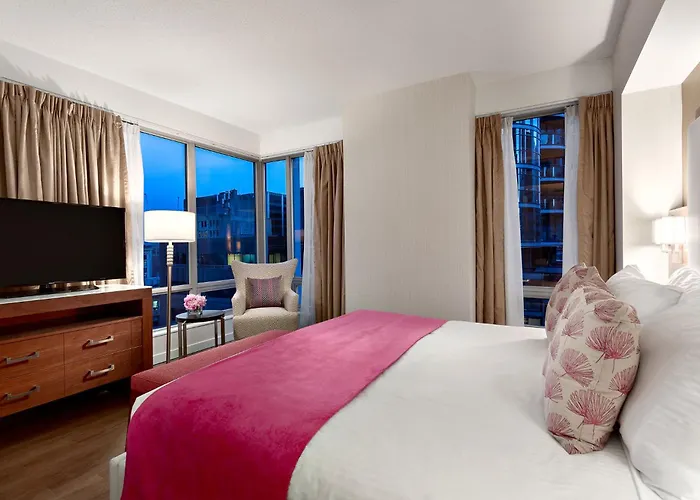 Auberge Vancouver Hotel